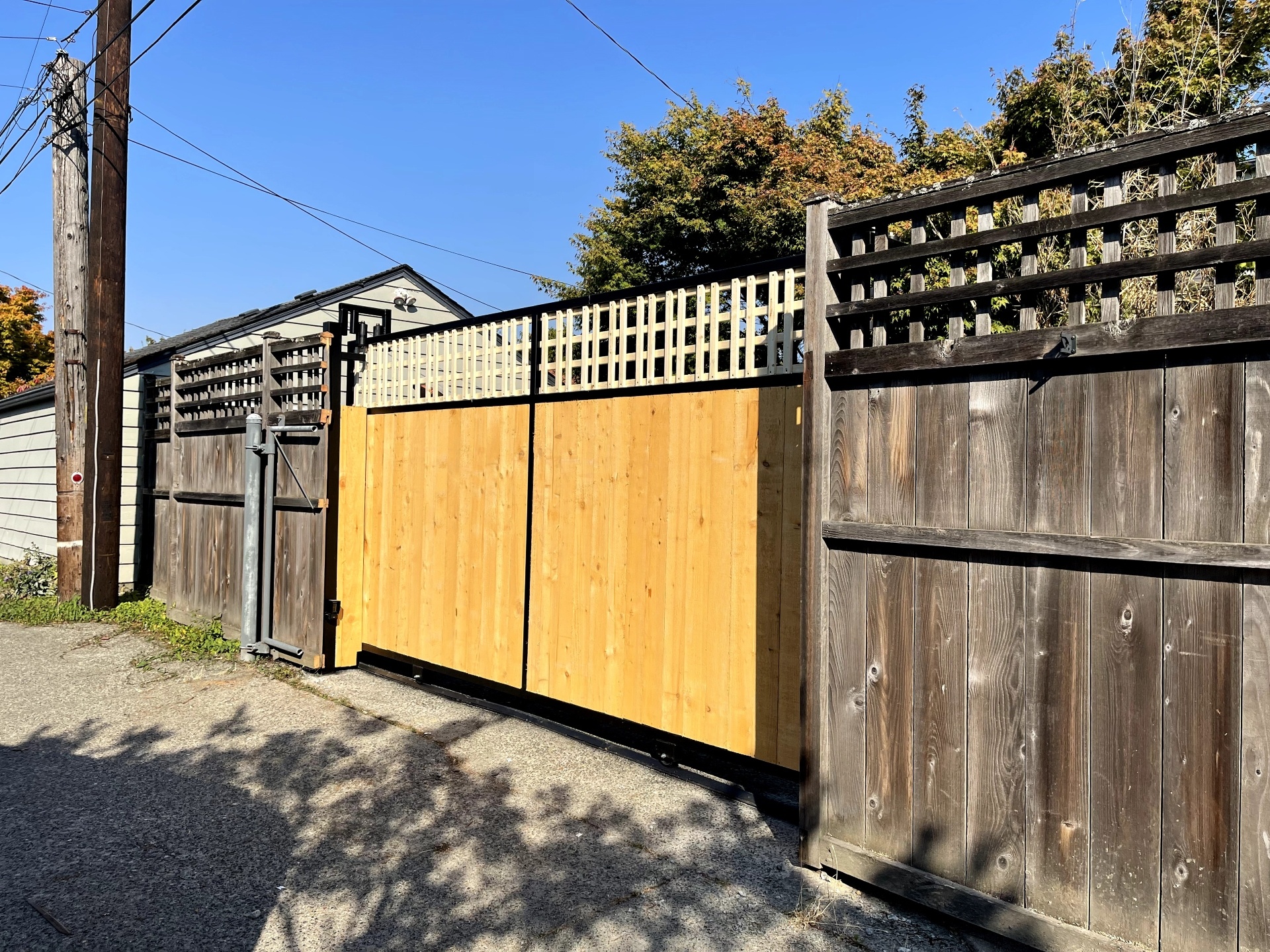 Automatic driveway gate installation in Renton, WA